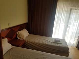 Апартаменты Villa Swan Бар Апартаменты с балконом-6