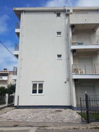 Апартаменты Villa Swan Бар-5