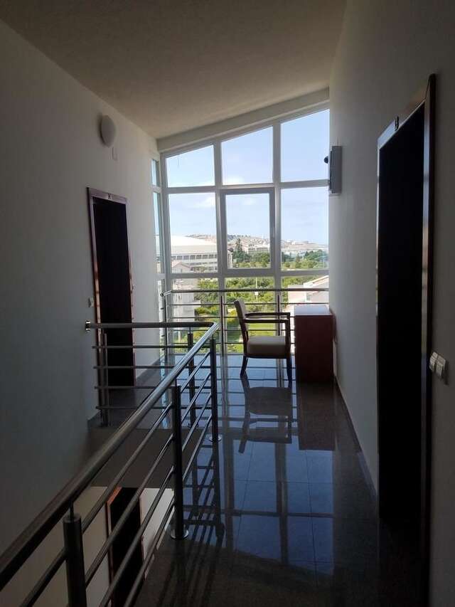 Апартаменты Villa Swan Бар-5
